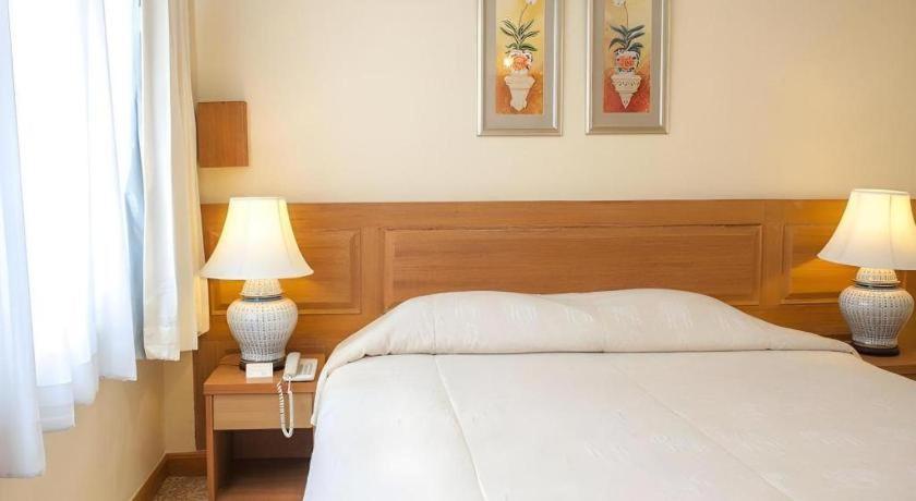 Lido Beach Hotel Паттайя Экстерьер фото